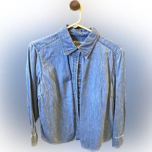 Women’s Eddie Bauer Denim Shirt, size L